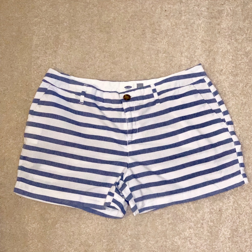 Women’s Mid-Rise Striped Shorts